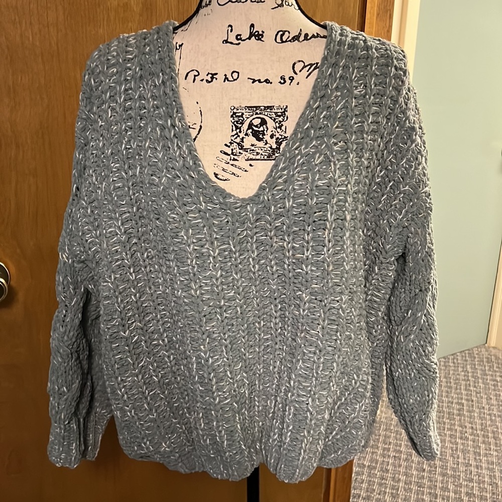 Sweater - Picture 2 of 5
